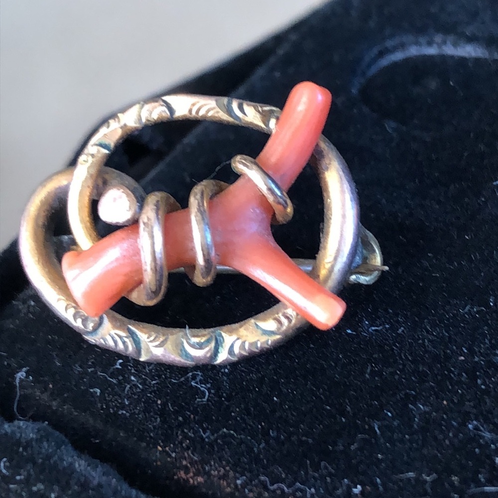 Victorian Coral Gold Love Knot - Picture 8 of 17